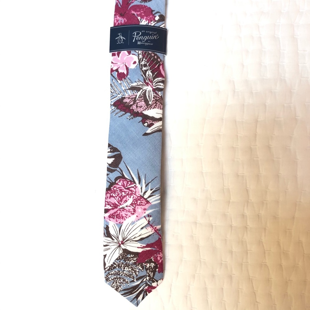 Men’s tie NWT beautiful